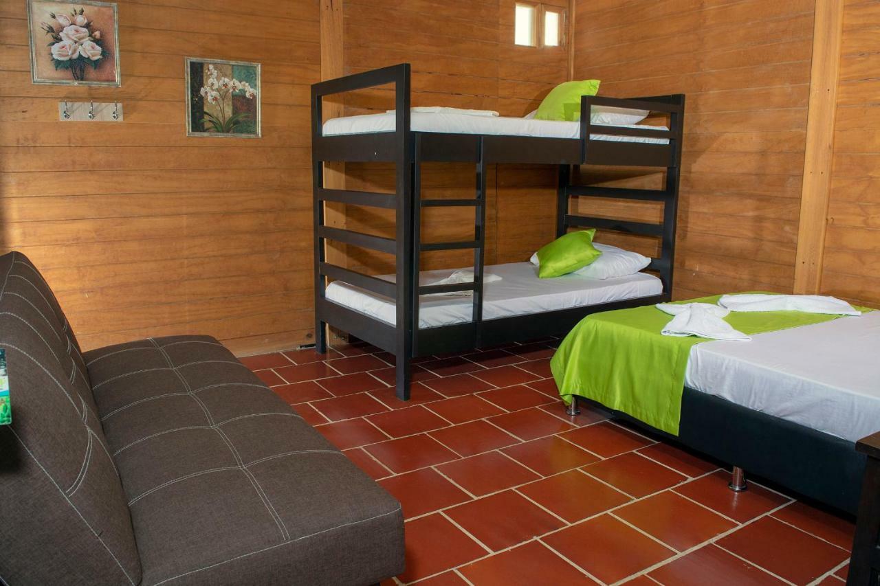 فيلافيجا Hostal El Ruby المظهر الخارجي الصورة